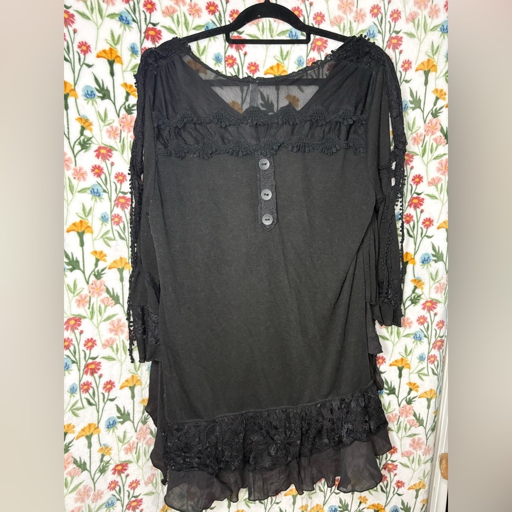 Pretty Angel Black Long-Sleeve Ruffled Lace Peasant Tunic